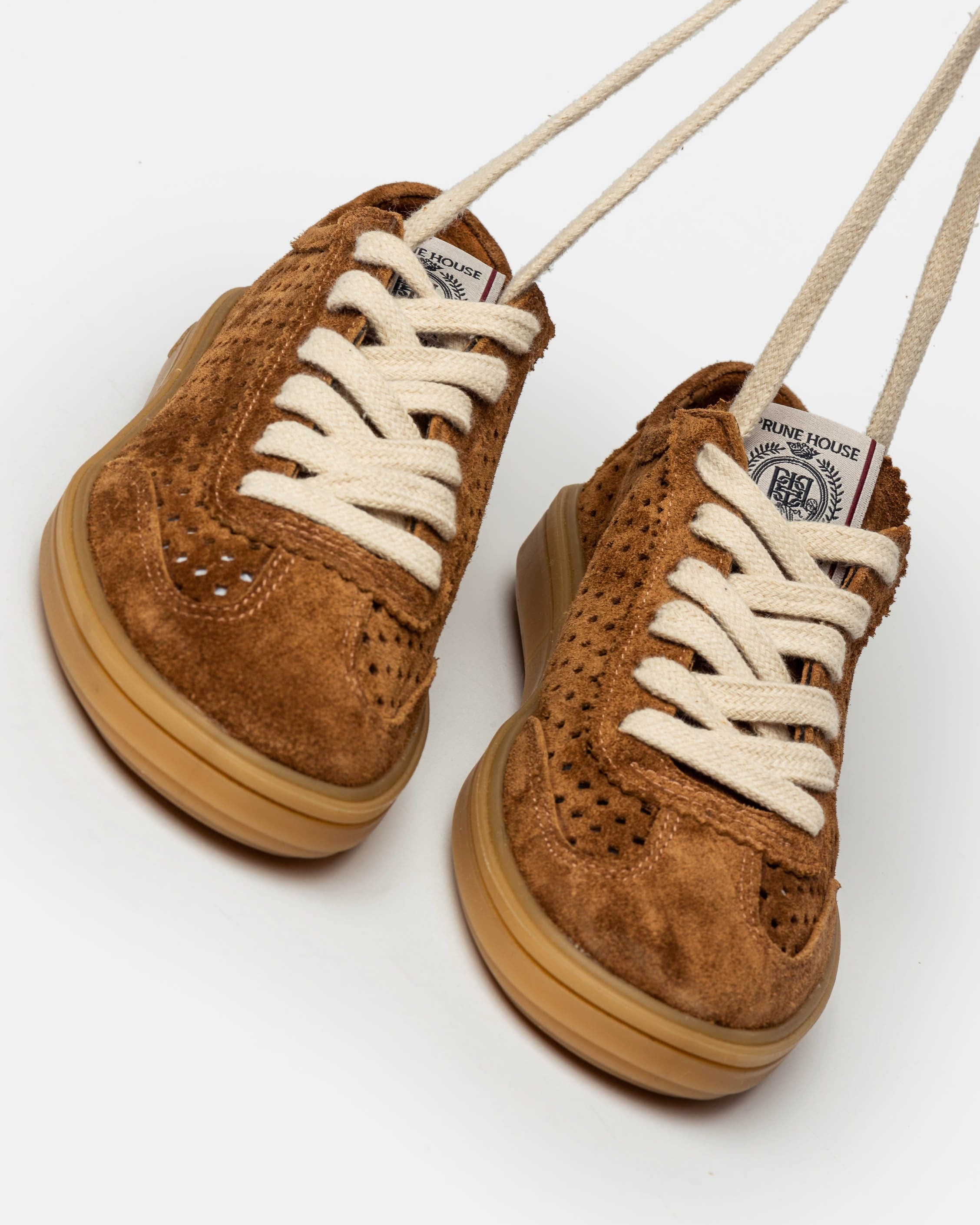 SNEAKER LAUREN EN GAMUZA