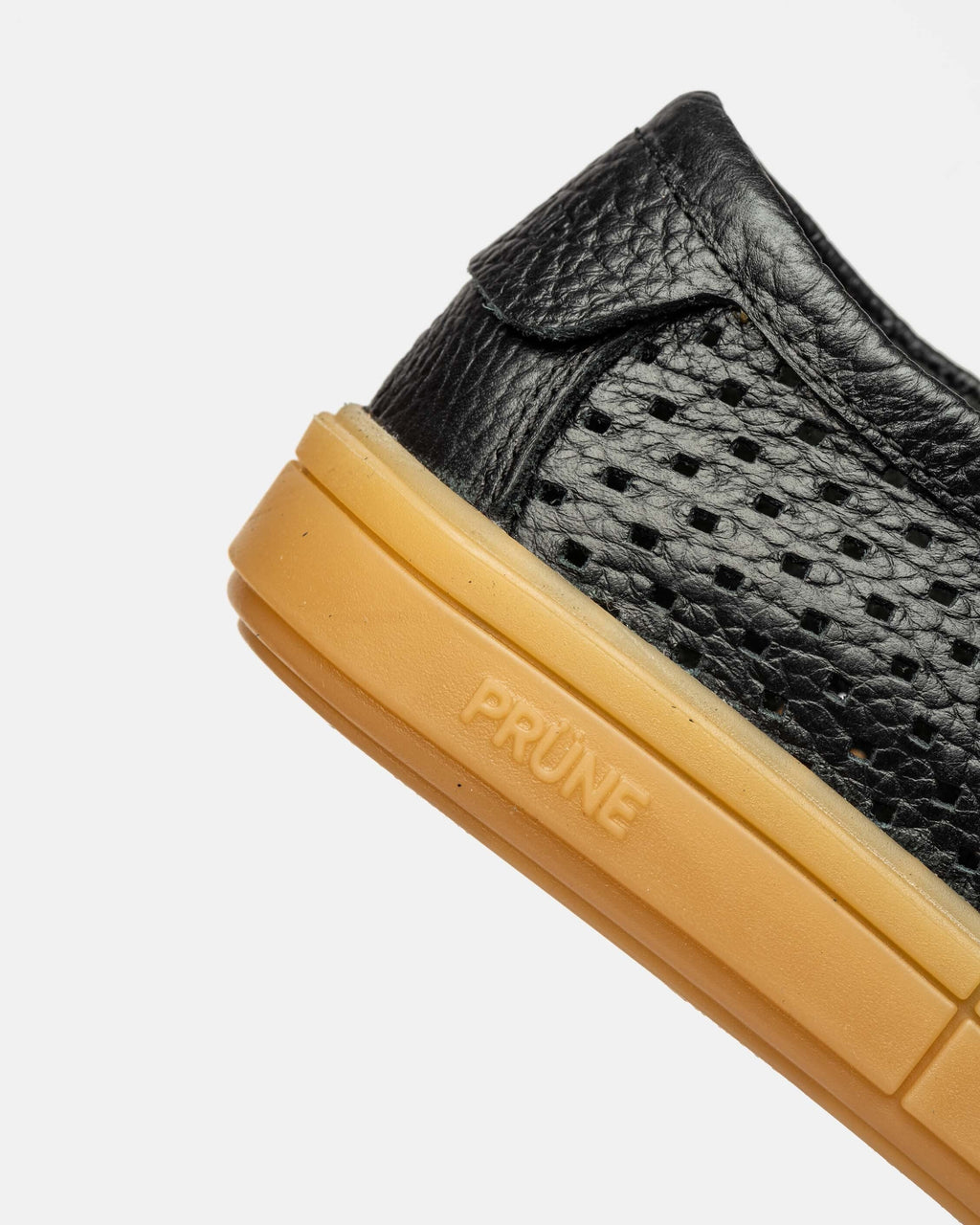 SNEAKER LAUREN EN CUERO GRANEADO